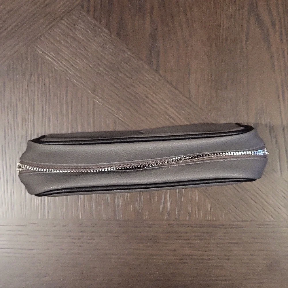 Lalique Amenity Kit Singapore Airlines First Class